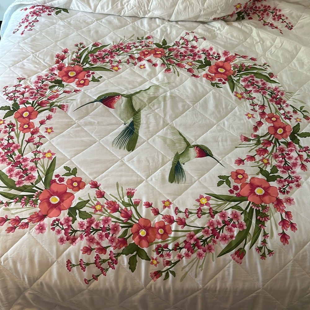 King size bedspread floral and hummingbirds.  NO SHAMS